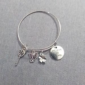 Charm bracelet